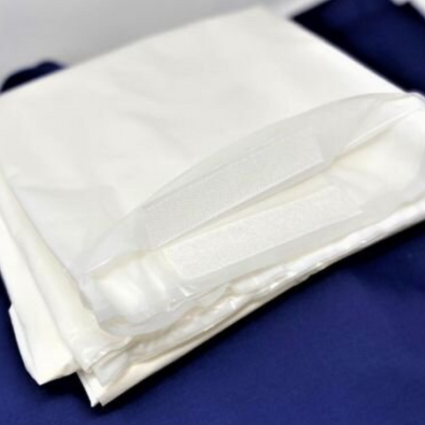 This detailed close-up showcases the high-quality waterproof duvet cover, featuring a smooth, durable surface that repels moisture, spills, and stains. Designed for longevity, its flame-retardant material ensures reliable protection while maintaining freshness and hygiene.